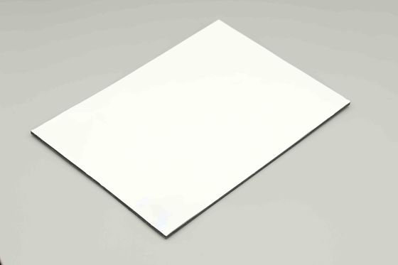 Painel composto de polietileno branco de alumínio para decoração de edifícios ao ar livre 3 mm 1,22*2,44m