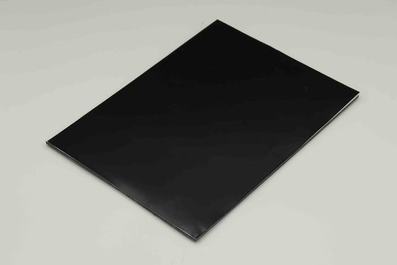 Painel de alumínio composto de espelho preto Painel ACM com classificação de fogo B1 Resistência UV e tamanho 1,22 * 2,44m