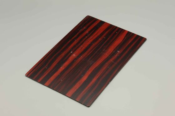 Design de porta de decoração para parede interna Imitação de grãos de madeira Painel de alumínio composto 4MM painéis de revestimento de parede