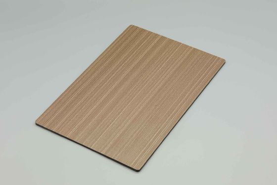 Revestimento de Painel Composto de Alumínio e Madeira com Grão de Revestimento PVDF para Casas, Resistente a Arranhões, 122 x 244cm