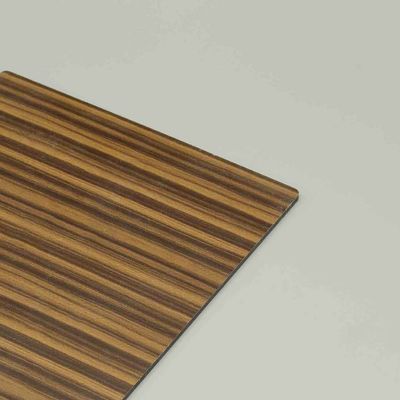 Painel composto de alumínio com grão de madeira PVDF de 4 mm para fachadas externas e sinalizaçãoNosso painel composto de alumínio com grão de madeira PVDF de 4 mm (ACP) foi projetado para fachadas externas de edifícios, revestimentos de escritórios e áreas externas