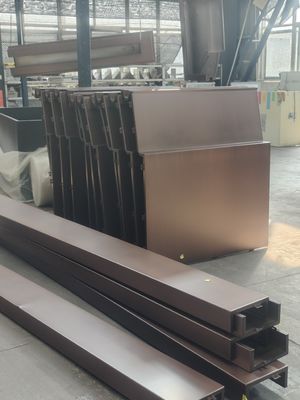 Painel de liga de alumínio Cor de café Antimultiplicação Erosão formas não convencionais Alumínio Parede de fachada Fluorocarbonato Revestimento de atualização Parede exterior