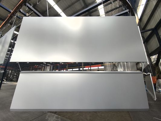 Revestimento de Fachada em Alumínio Resistente à Corrosão, Decorativo e Durável, Perfeito para Estruturas Modernas