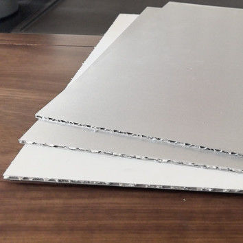 2.0mm espessura Alumínio Corrugated Sheets Excelente Isolamento Térmico e Sonoro