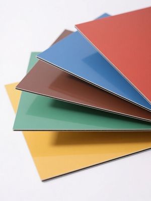 Fornecedor Normal 1000mm 1500mm Painel Composto de Alumínio Marrom Revestimento de Parede Exterior Padrão de Tecido Resistente a Arranhões Revestimento Pvdf