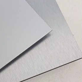 Painéis compósitos de alumínio cinza PE Acp para paredes exteriores de edifícios e painéis de parede interiores 4MM 1,22 X 2,44m